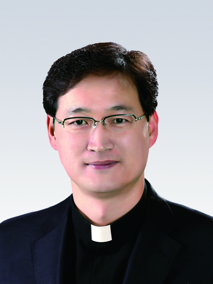 8대 김인호 루카 신부님